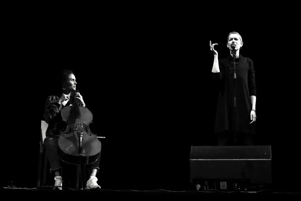 Sources Poétiques · Festival · Lozère · Myriam OH · Lola Malique ©Luc Greliche